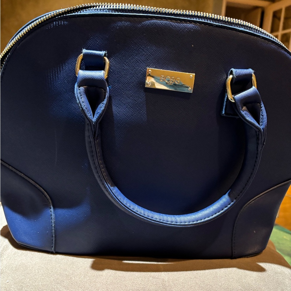 Very gentley used bag in excellent condition